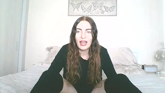 Snapshot of EllaKent chatting on 02-24-26, 03:32 EllaKent online show from 02-24-26, 03:32