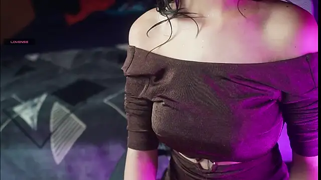 NidhiChandra online show from 09-10-25, 11:43