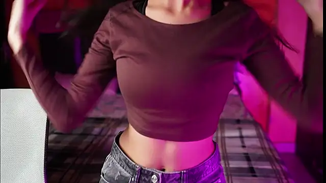 NidhiChandra online show from 09-17-25, 10:50