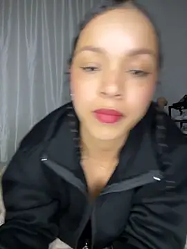 Yasmin777  online show from 11-25-25, 12:10