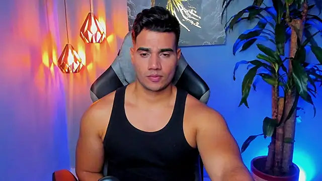 Snapshot of AndresR3 chatting on 11-15-25, 06:55 AndresR3 online show from 11-15-25, 06:55