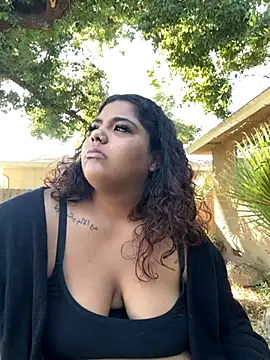 Snapshot of 1n0nlythroat chatting on 09-14-25, 11:15 1n0nlythroat online show from 09-14-25, 11:15