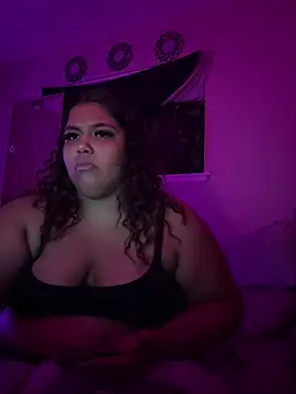 Snapshot of 1n0nlythroat chatting on 10-15-25, 02:22 1n0nlythroat online show from 10-15-25, 02:22