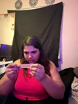 Snapshot of 1n0nlythroat chatting on 10-21-25, 04:13 1n0nlythroat online show from 10-21-25, 04:13