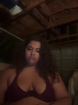 Snapshot of 1n0nlythroat chatting on 10-27-25, 01:20 1n0nlythroat online show from 10-27-25, 01:20