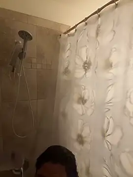 Snapshot of 1n0nlythroat chatting on 10-30-25, 02:57 1n0nlythroat online show from 10-30-25, 02:57