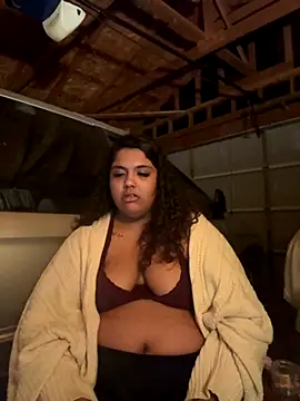 Snapshot of 1n0nlythroat chatting on 10-31-25, 05:52 1n0nlythroat online show from 10-31-25, 05:52