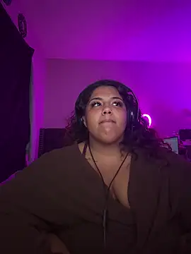 Snapshot of 1n0nlythroat chatting on 11-02-25, 09:00 1n0nlythroat online show from 11-02-25, 09:00