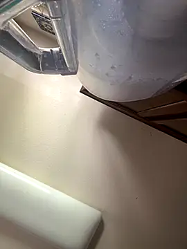 Snapshot of 1n0nlythroat chatting on 11-07-25, 08:09 1n0nlythroat online show from 11-07-25, 08:09