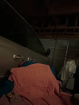 Snapshot of 1n0nlythroat chatting on 11-14-25, 01:04 1n0nlythroat online show from 11-14-25, 01:04