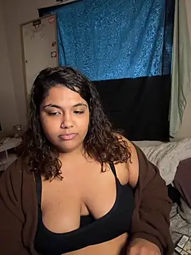 Snapshot of 1n0nlythroat chatting on 11-19-25, 12:21 1n0nlythroat online show from 11-19-25, 12:21