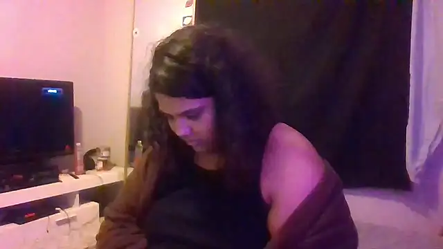 Snapshot of 1n0nlythroat chatting on 11-22-25, 01:26 1n0nlythroat online show from 11-22-25, 01:26