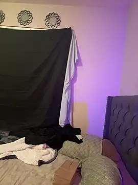 Snapshot of 1n0nlythroat chatting on 11-29-25, 09:12 1n0nlythroat online show from 11-29-25, 09:12