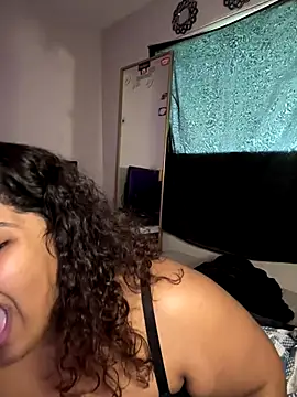 Snapshot of 1n0nlythroat chatting on 11-29-25, 09:18 1n0nlythroat online show from 11-29-25, 09:18