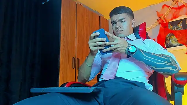 ALPHA DOMINUS  online show from 10-17-25, 03:31