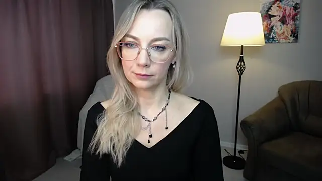 Ava Elior online show from 10-11-25, 09:41