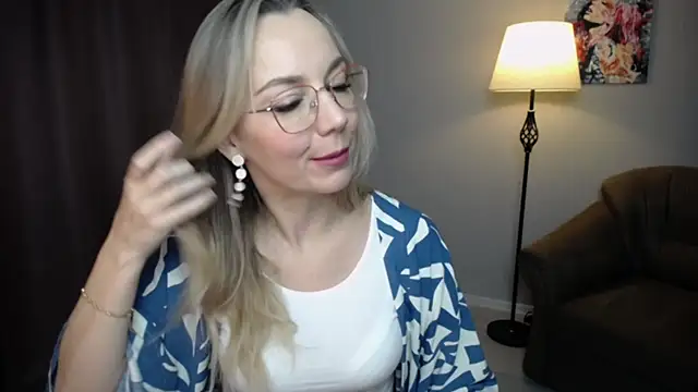 Ava Elior online show from 11-23-25, 06:35