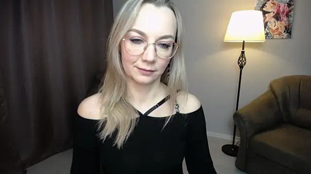 Ava Elior online show from 12-18-25, 10:54