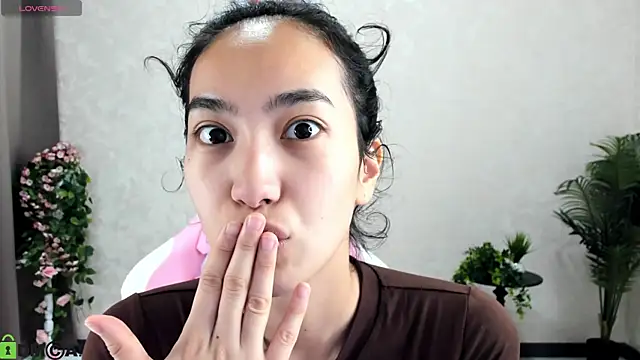 FlirtyAura online show from 10-24-25, 01:46