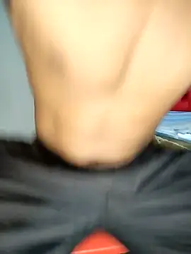 Snapshot of Kesurra chatting on 02-17-26, 12:18 Kesurra online show from 02-17-26, 12:18