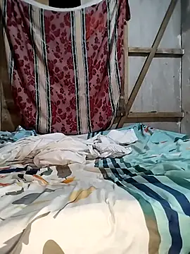 Snapshot of Kesurra chatting on 02-28-26, 12:11 Kesurra online show from 02-28-26, 12:11