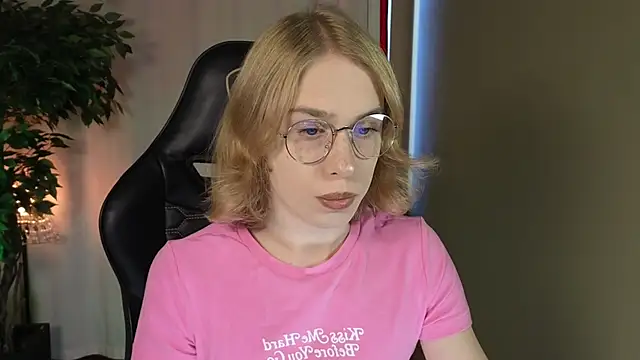 BarbieRichy online show from 09-12-25, 05:18