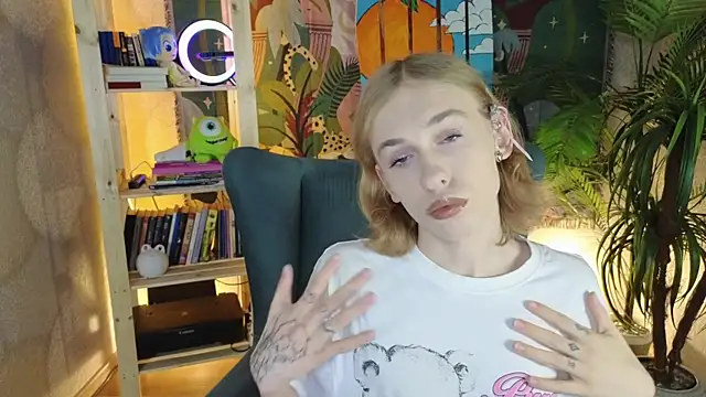 BarbieRichy online show from 09-25-25, 12:31