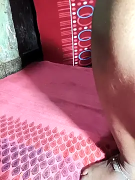 Snapshot of raju-ki-rani chatting on 10-29-25, 05:58 raju-ki-rani online show from 10-29-25, 05:58