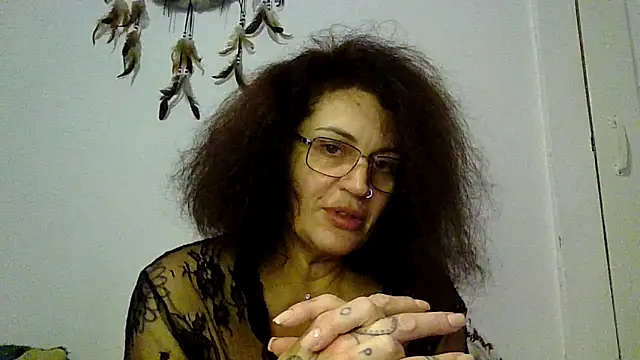 Snapshot of RubyyRosee chatting on 10-15-25, 08:42 RubyyRosee online show from 10-15-25, 08:42