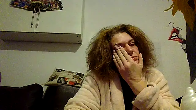 Snapshot of RubyyRosee chatting on 11-25-25, 06:46 RubyyRosee online show from 11-25-25, 06:46