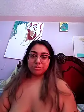 Snapshot of Lovelyrainn chatting on 09-21-25, 02:40 Lovelyrainn online show from 09-21-25, 02:40