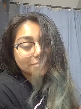 Snapshot of Lovelyrainn chatting on 10-19-25, 09:43 Lovelyrainn online show from 10-19-25, 09:43