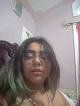 Snapshot of Lovelyrainn chatting on 10-27-25, 11:20 Lovelyrainn online show from 10-27-25, 11:20