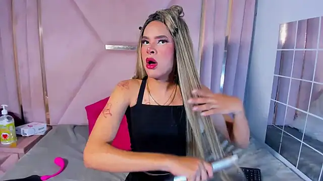 jazmin waked online show from 09-15-25, 03:17