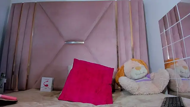 jazmin waked online show from 11-15-25, 03:26