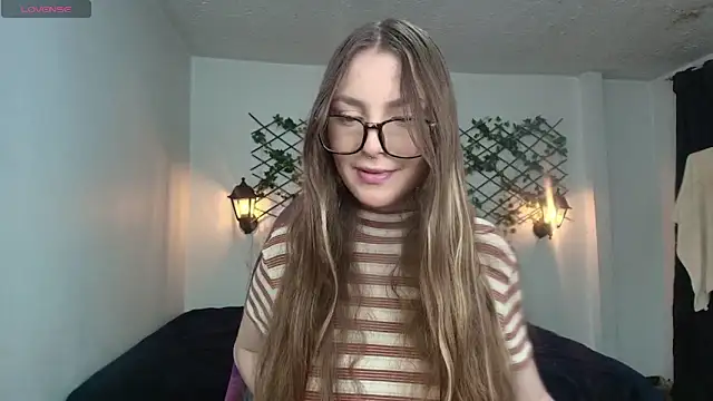 velvet  moon online show from 04-06-26, 12:41