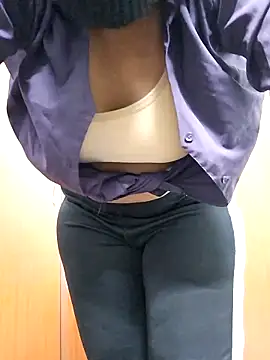 Snapshot of maya_telugu_22 chatting on 10-13-25, 04:07 maya telugu 22 online show from 10-13-25, 04:07