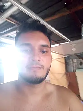 Snapshot of Hotguys111 chatting on 09-21-25, 08:21 Hotguys111 online show from 09-21-25, 08:21