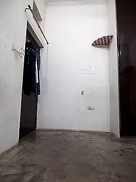 Snapshot of Naina_04 chatting on 09-21-25, 04:52 Naina 04 online show from 09-21-25, 04:52