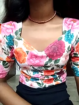 Snapshot of Naina_04 chatting on 10-04-25, 02:53 Naina 04 online show from 10-04-25, 02:53