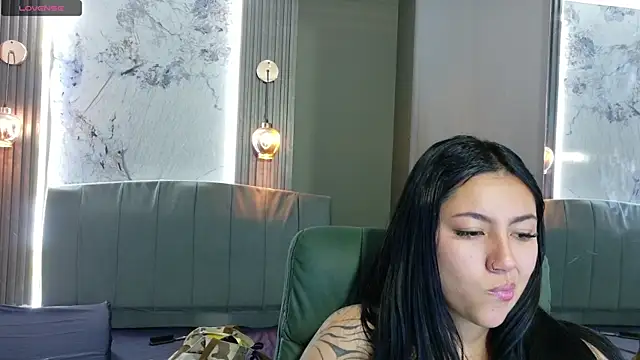 Snapshot of Megara_25 chatting on 09-22-25, 02:52 Megara 25 online show from 09-22-25, 02:52