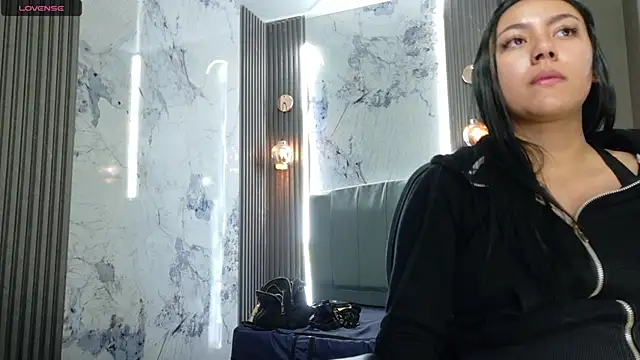 Snapshot of Megara_25 chatting on 09-29-25, 12:21 Megara 25 online show from 09-29-25, 12:21