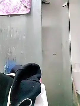 Snapshot of Megara_25 chatting on 10-28-25, 01:09 Megara 25 online show from 10-28-25, 01:09