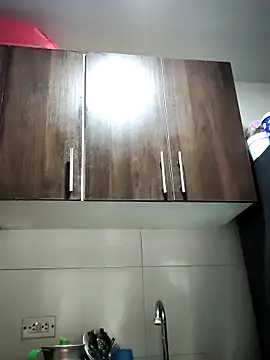 Snapshot of Megara_25 chatting on 11-28-25, 04:42 Megara 25 online show from 11-28-25, 04:42