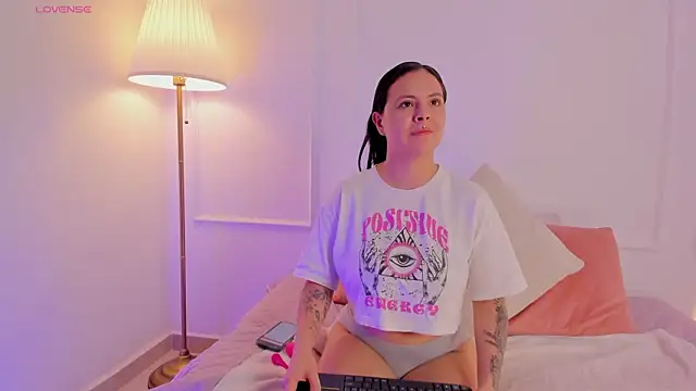 angelica cross  online show from 10-28-25, 07:27