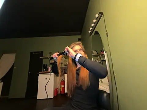 Snapshot of sash87350 chatting on 11-26-25, 05:58 sash87350 online show from 11-26-25, 05:58