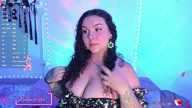 Snapshot of meggan_millerr chatting on 12-01-25, 12:37 meggan millerr online show from 12-01-25, 12:37