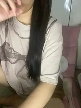 Snapshot of RubyBerry chatting on 09-14-25, 06:23 RubyBerry online show from 09-14-25, 06:23