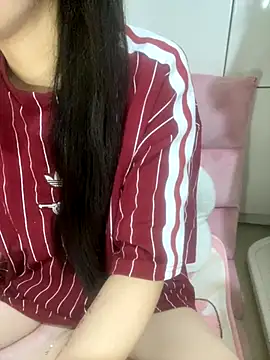 Snapshot of RubyBerry chatting on 09-18-25, 01:40 RubyBerry online show from 09-18-25, 01:40