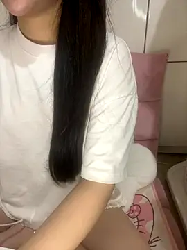 Snapshot of RubyBerry chatting on 09-25-25, 04:38 RubyBerry online show from 09-25-25, 04:38